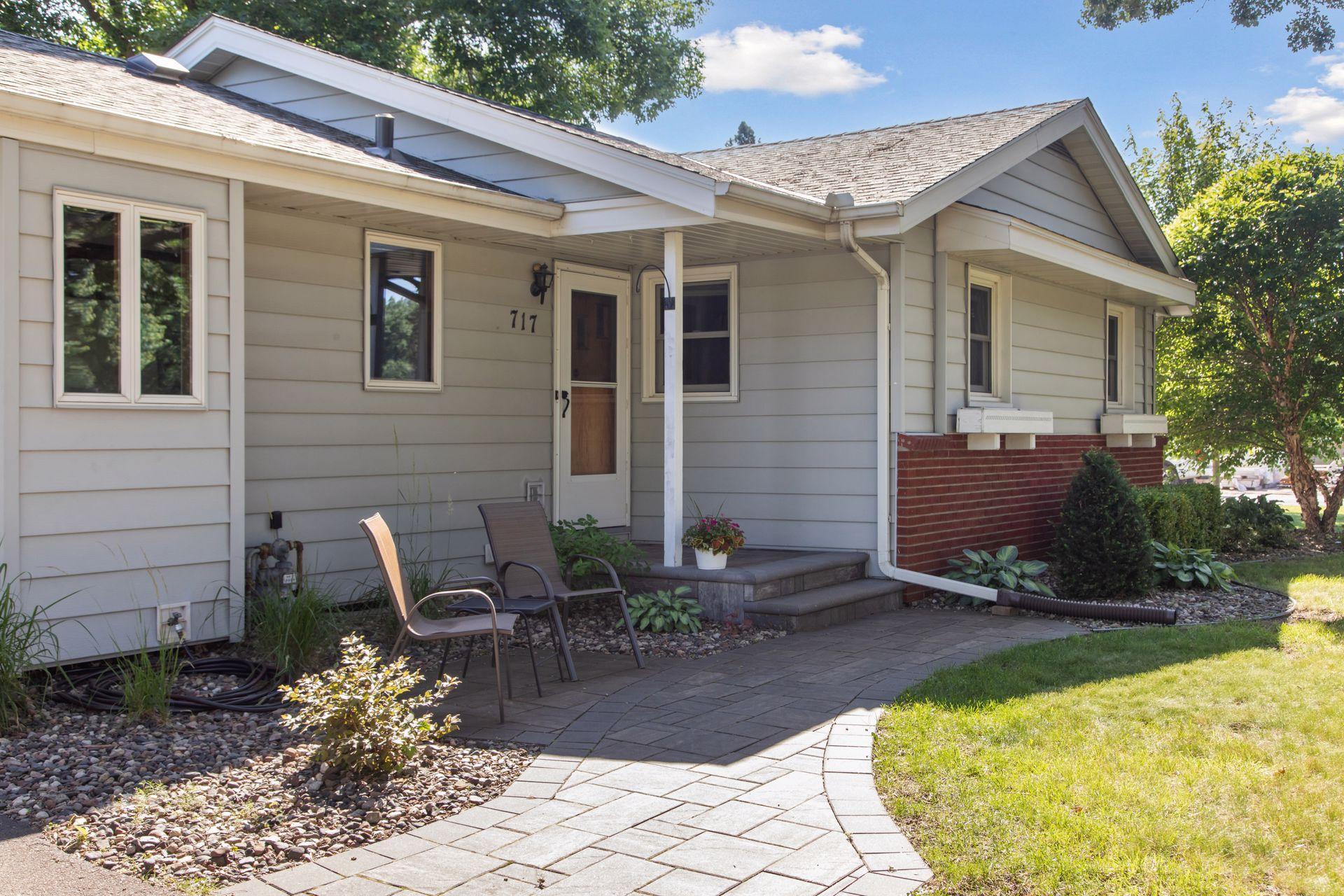 717 Navajo Lane