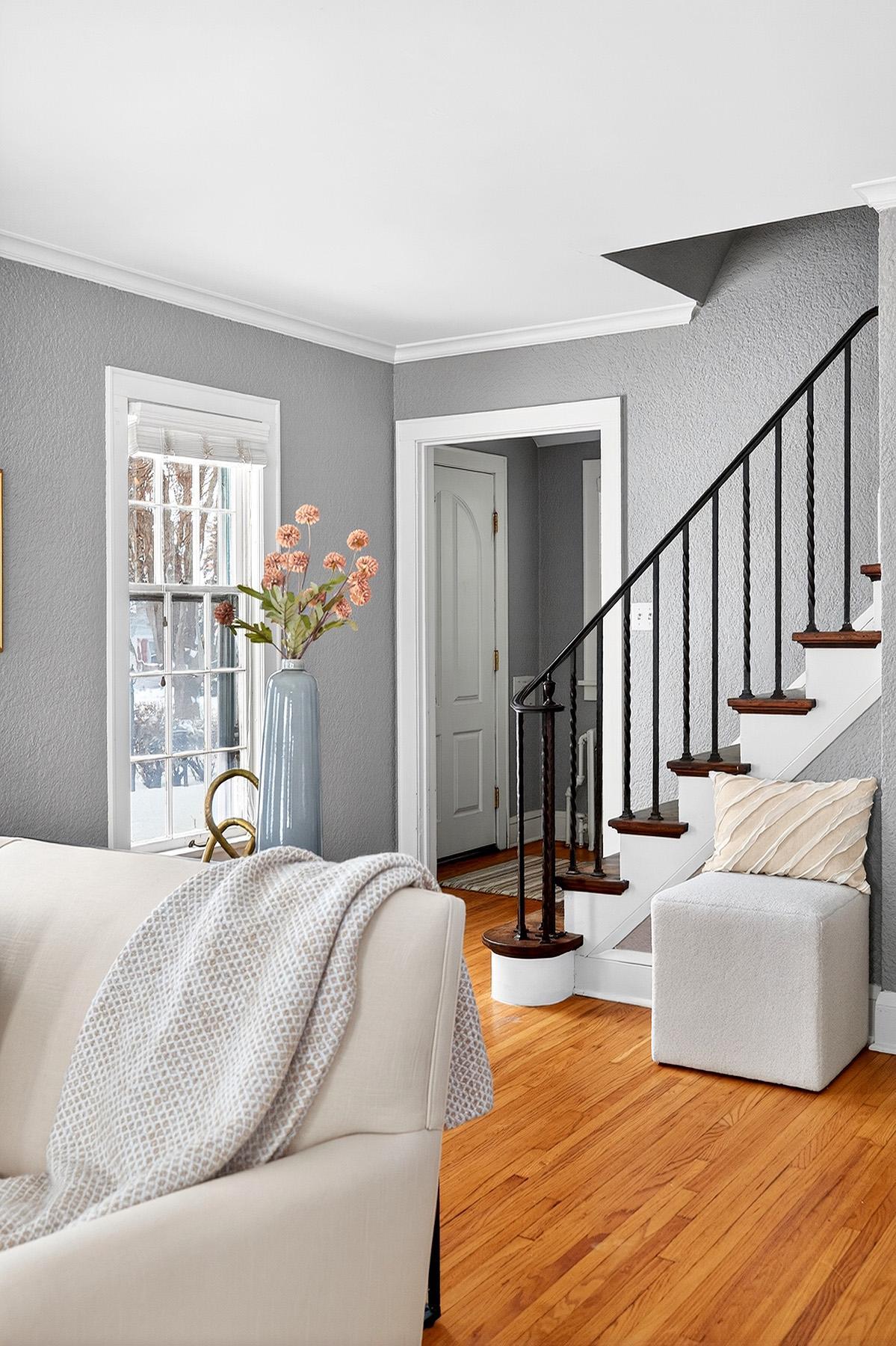 1589 Hillcrest Avenue