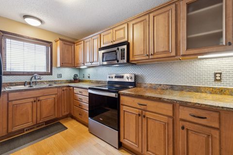 3030 Lake Shore Drive Minneapolis MN 55416