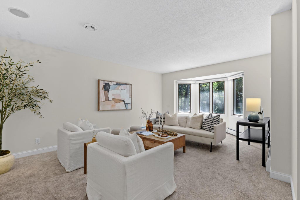 Photo of 12918 Rutledge Circle, Minnetonka, MN 55305 (MLS # 7132976)