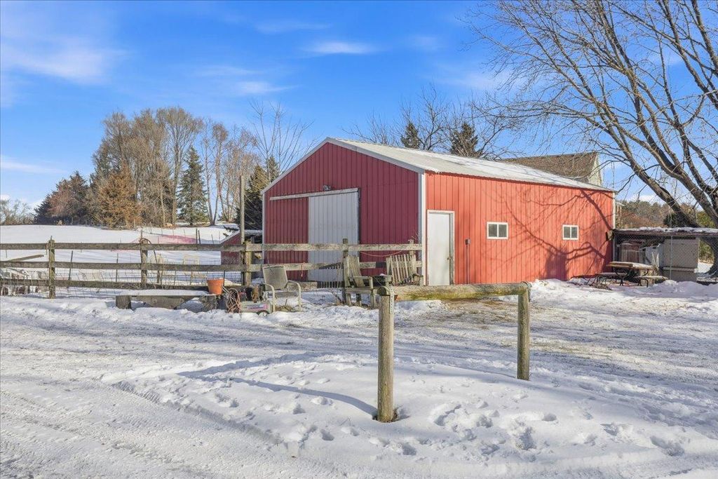 Photo of 823 Northview Drive, Hudson, WI 54016 (MLS # 7008242)