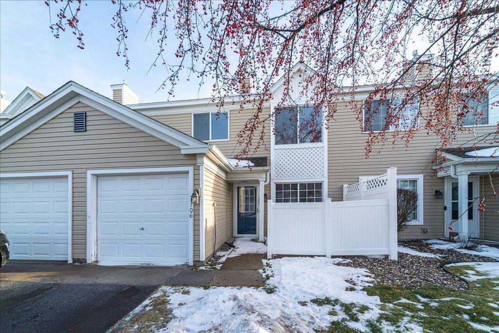 Photo of 1937 Southcross Drive W #1106, Burnsville, MN 55306 (MLS # 6826885)
