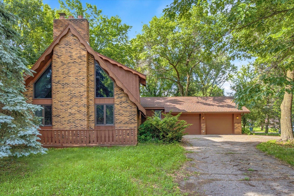 Photo of 1817 Oregon Trail, Saint Cloud, MN 56301 (MLS # 7138692)