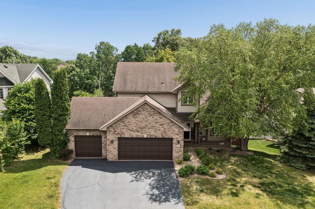 Photo of 2478 Timber Court E, Maplewood, MN 55119 (MLS # 7072380)