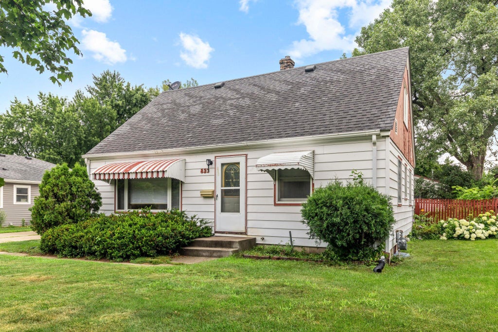 Photo of 823 Oakwood Drive, Anoka, MN 55303 (MLS # 7150191)