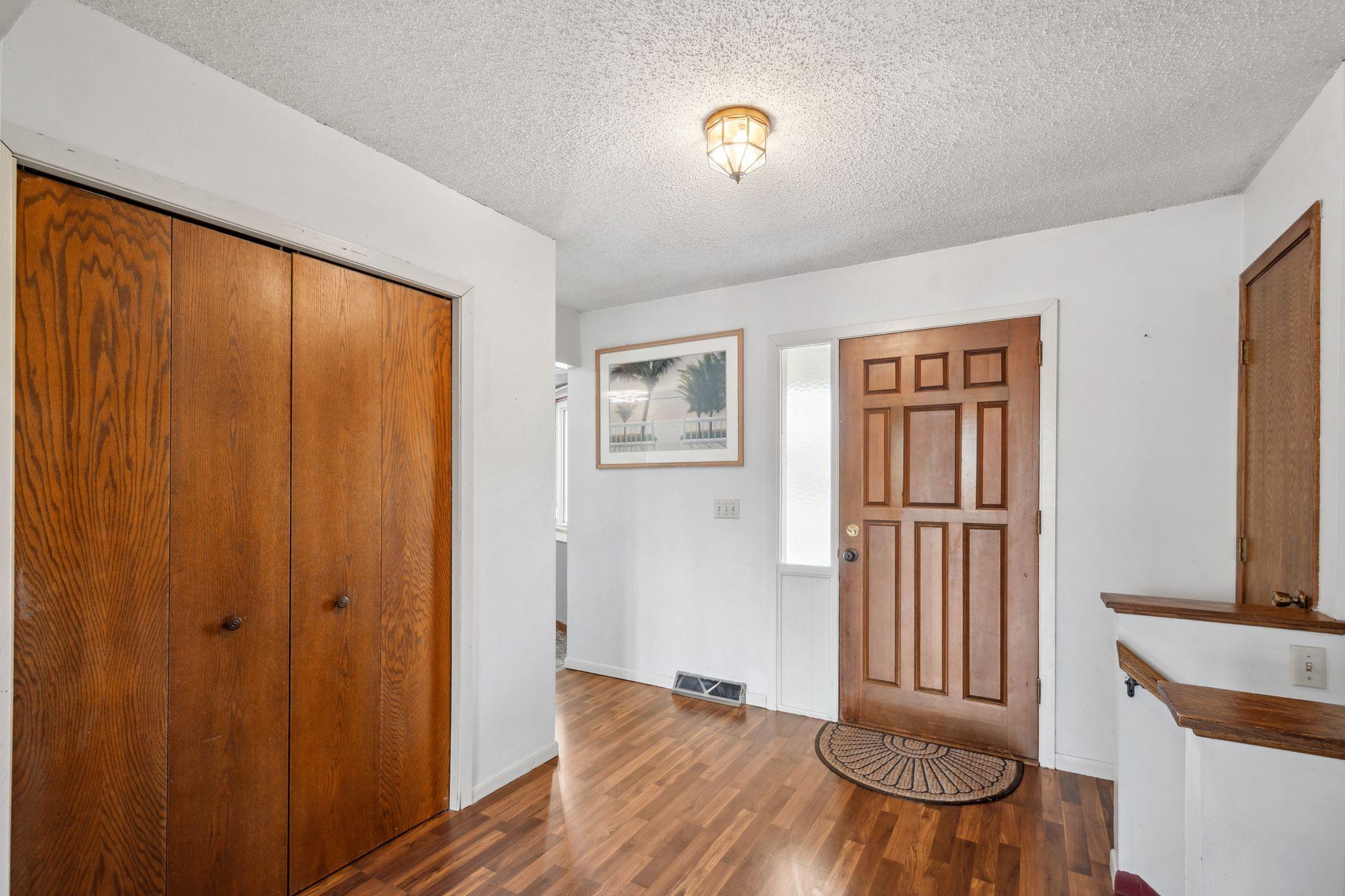 1821 Country View Boulevard