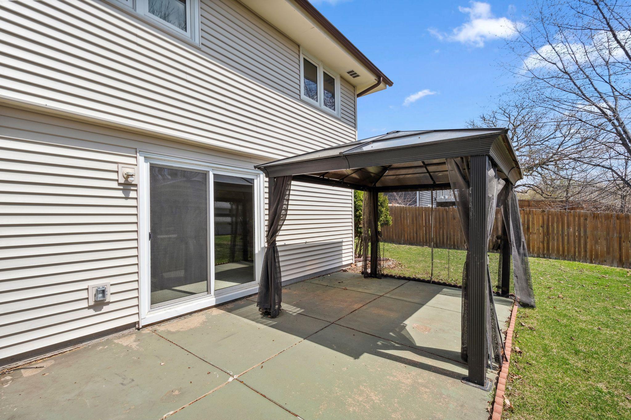 1821 Country View Boulevard