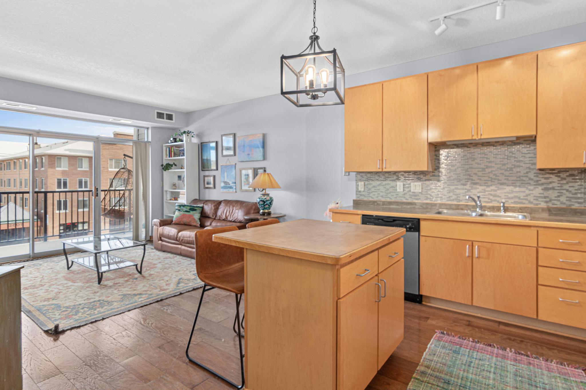 2600 University Avenue SE 319