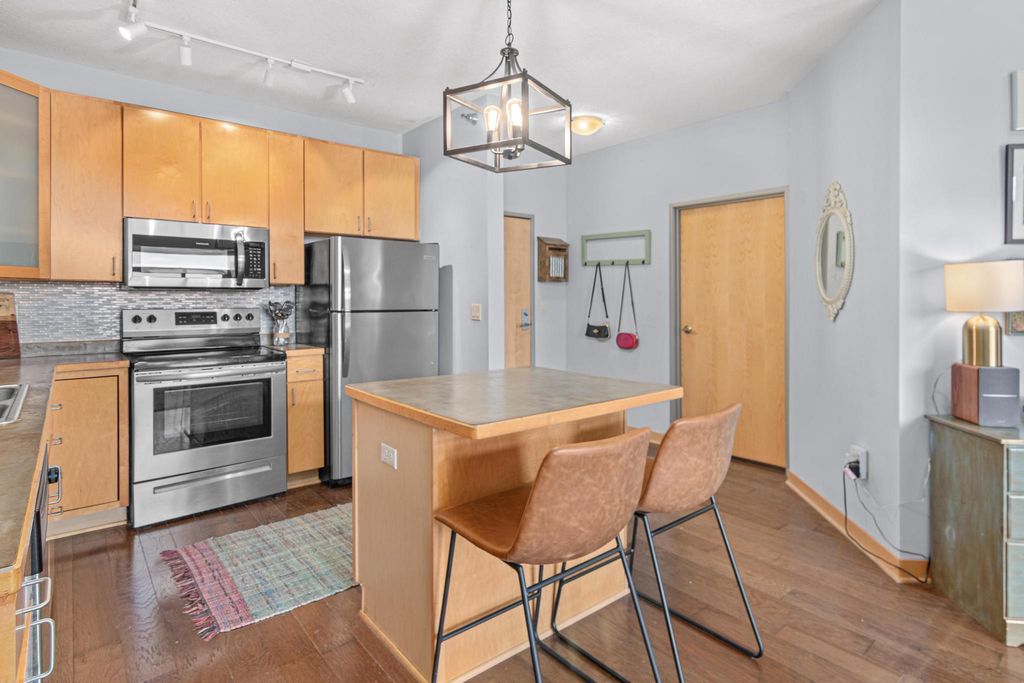 Photo of 2600 University Avenue SE #319, Minneapolis, MN 55414 (MLS # 7028366)