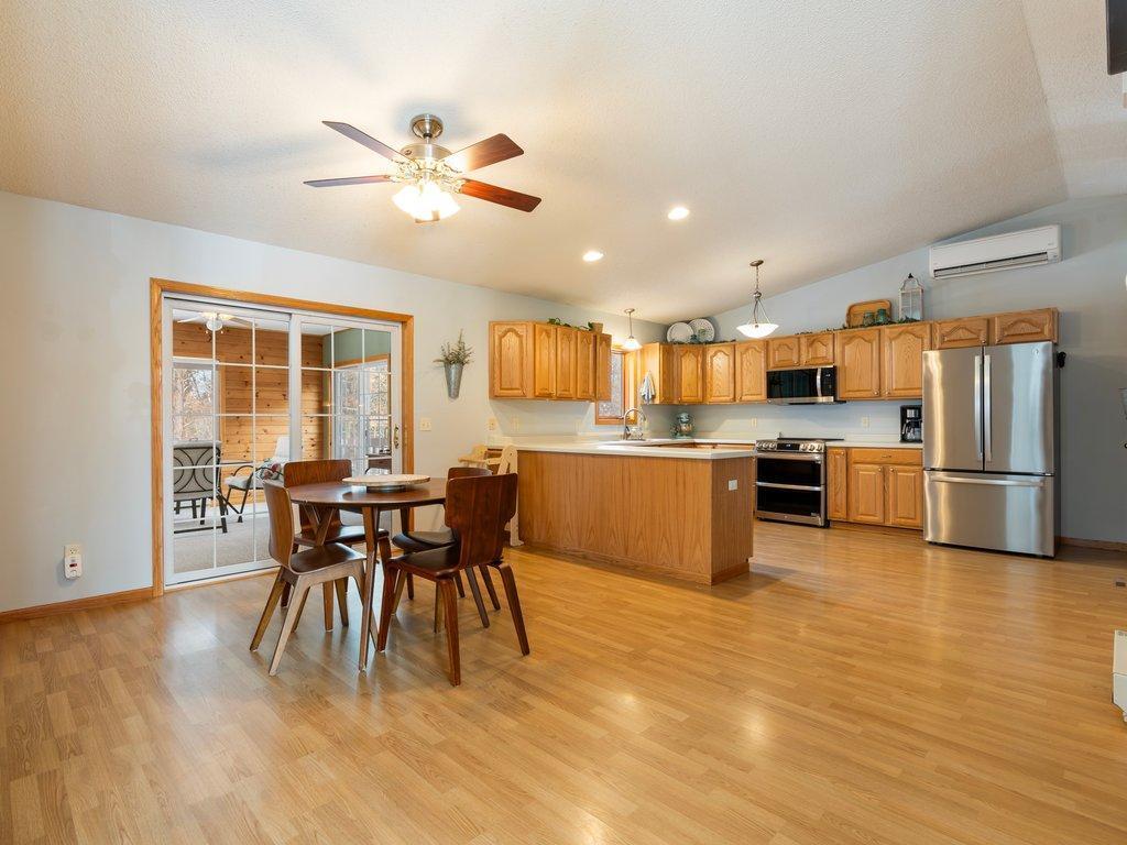 3884 Woodlawn Street