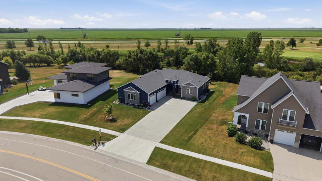 Photo of 916 Sunset Drive, Mapleton, ND 58059 (MLS # 7120287)