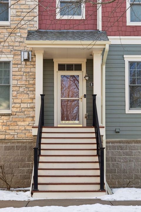 Photo of 10756 Falling Water Lane #B, Woodbury, MN 55129 (MLS # 7060174)