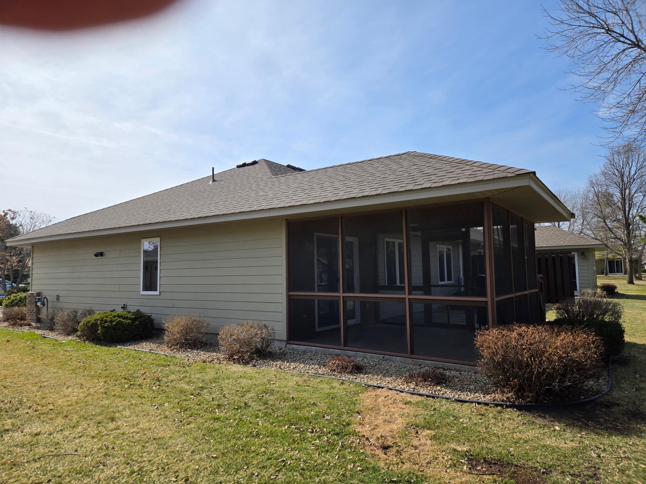 411 Independence Street NE