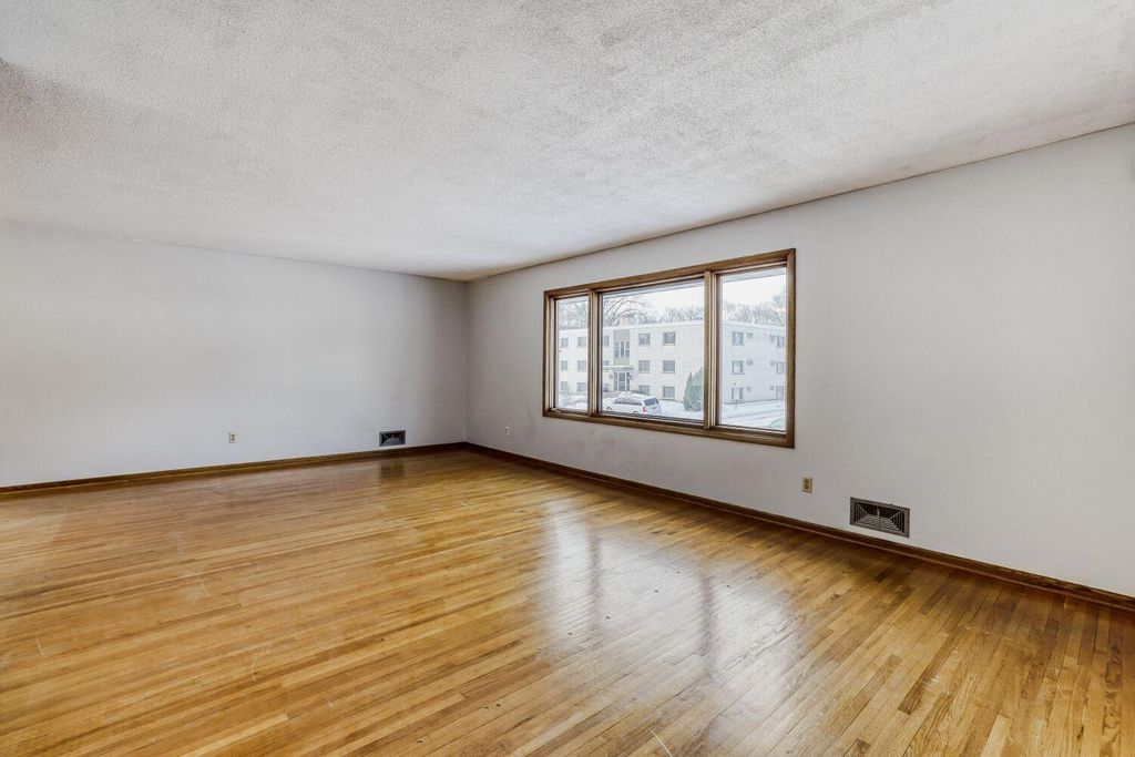 Photo of 1508 Mcafee Street, Saint Paul, MN 55106 (MLS # 7006810)