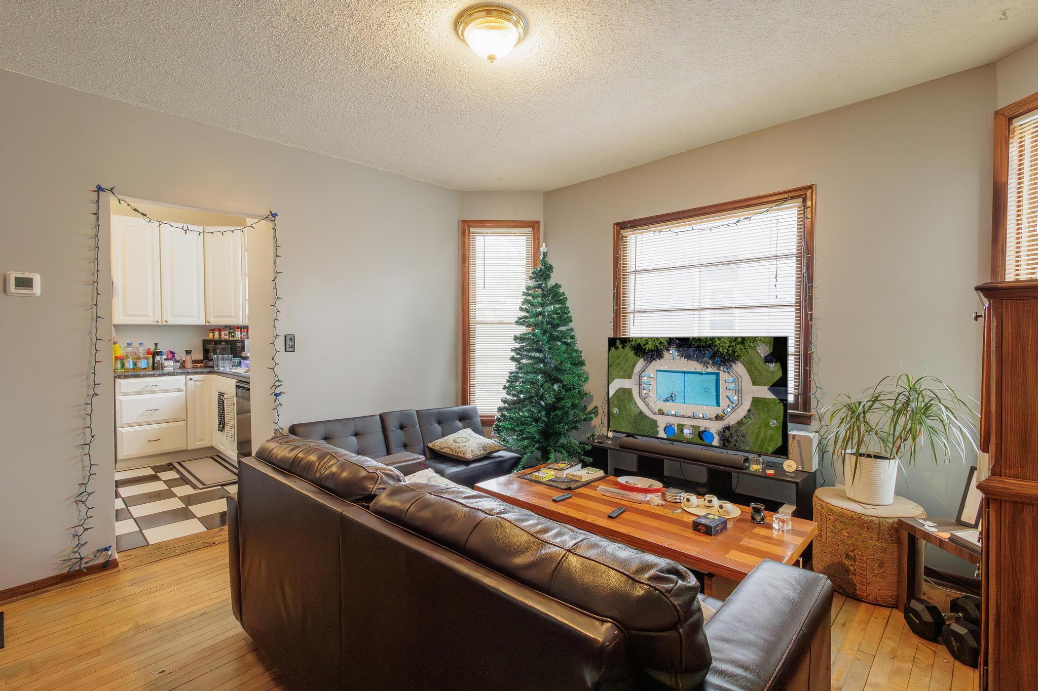 3427 Garfield Avenue