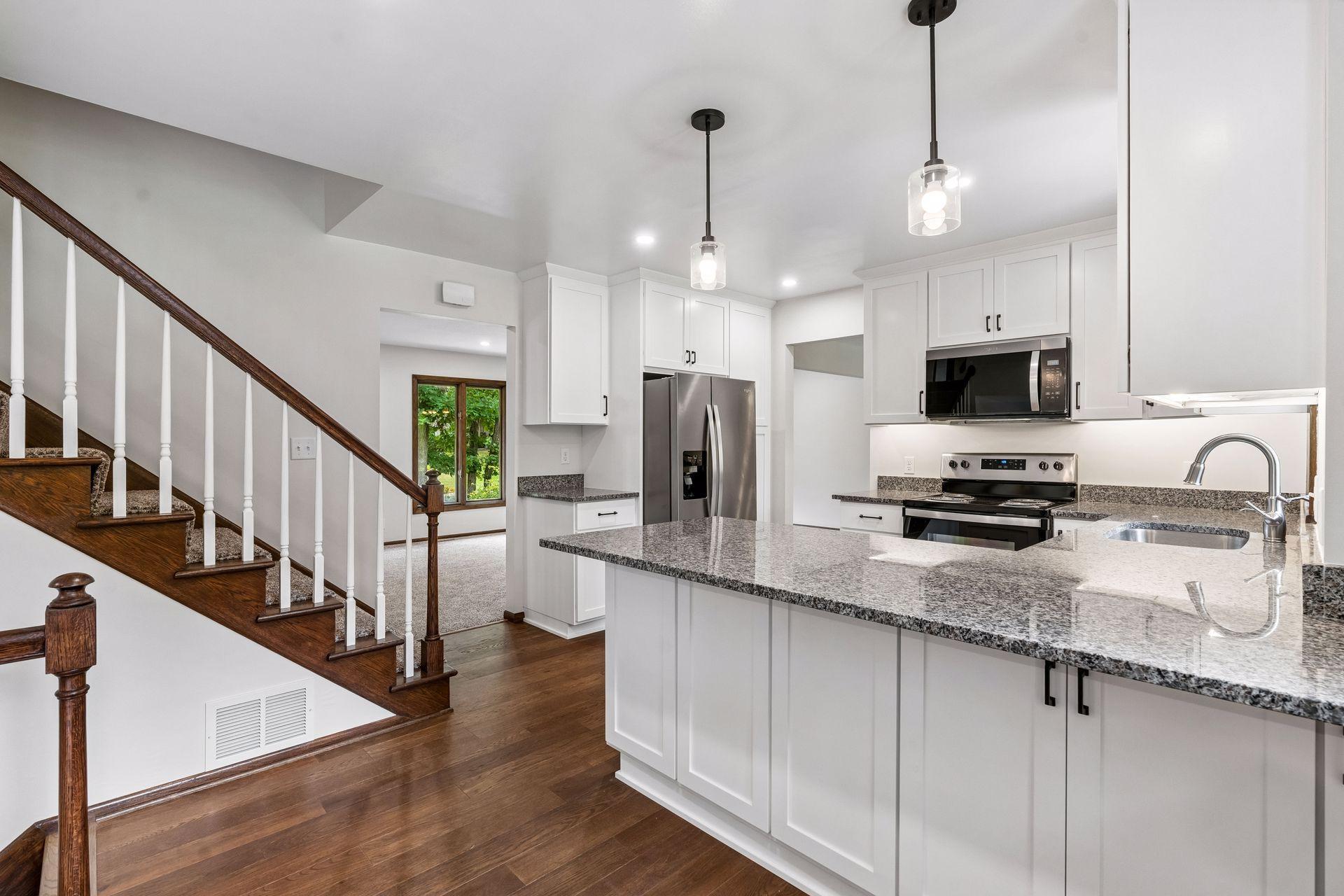 1086 Carlton Drive
