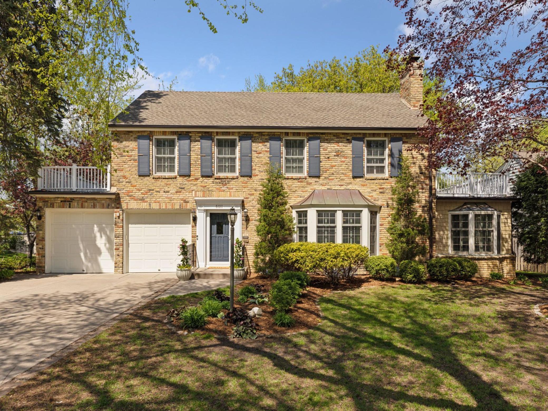 5011 Wooddale Lane