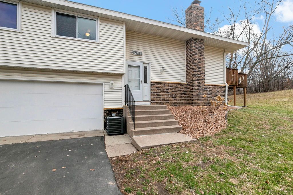 Photo of 12315 Oak Leaf Court, Burnsville, MN 55337 (MLS # 7052974)