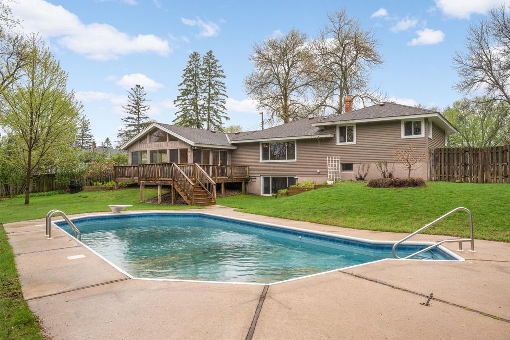 Photo of 5703 Oakview Lane, Minnetonka, MN 55345 (MLS # 7054505)