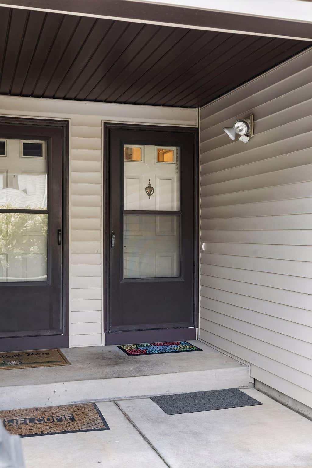 Photo of 2002 Mesabi Avenue E, Maplewood, MN 55109 (MLS # 7119826)