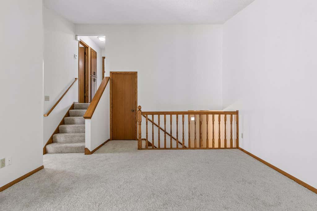 Photo of 2002 Mesabi Avenue E, Maplewood, MN 55109 (MLS # 7119826)