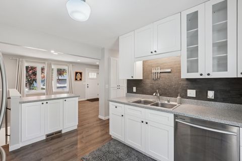 9605 10th Avenue S Bloomington MN 55420