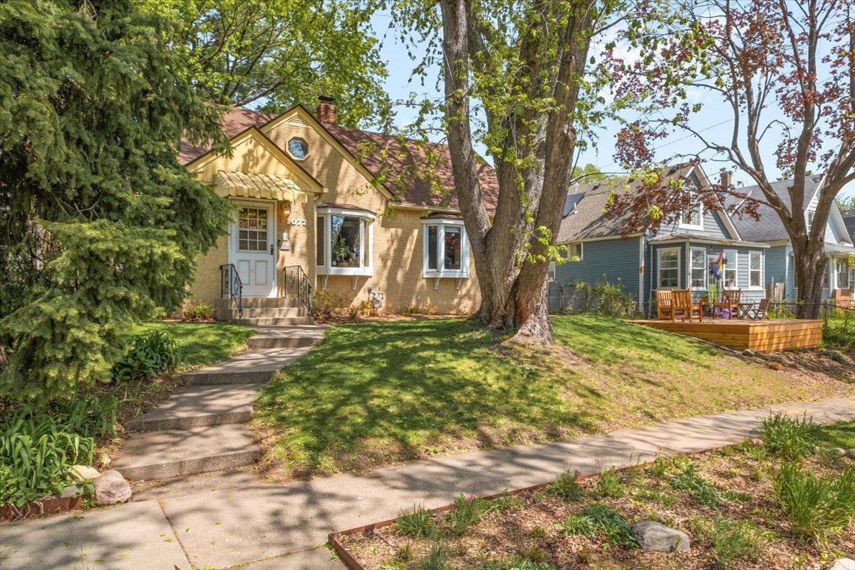 1077 Lafond Avenue