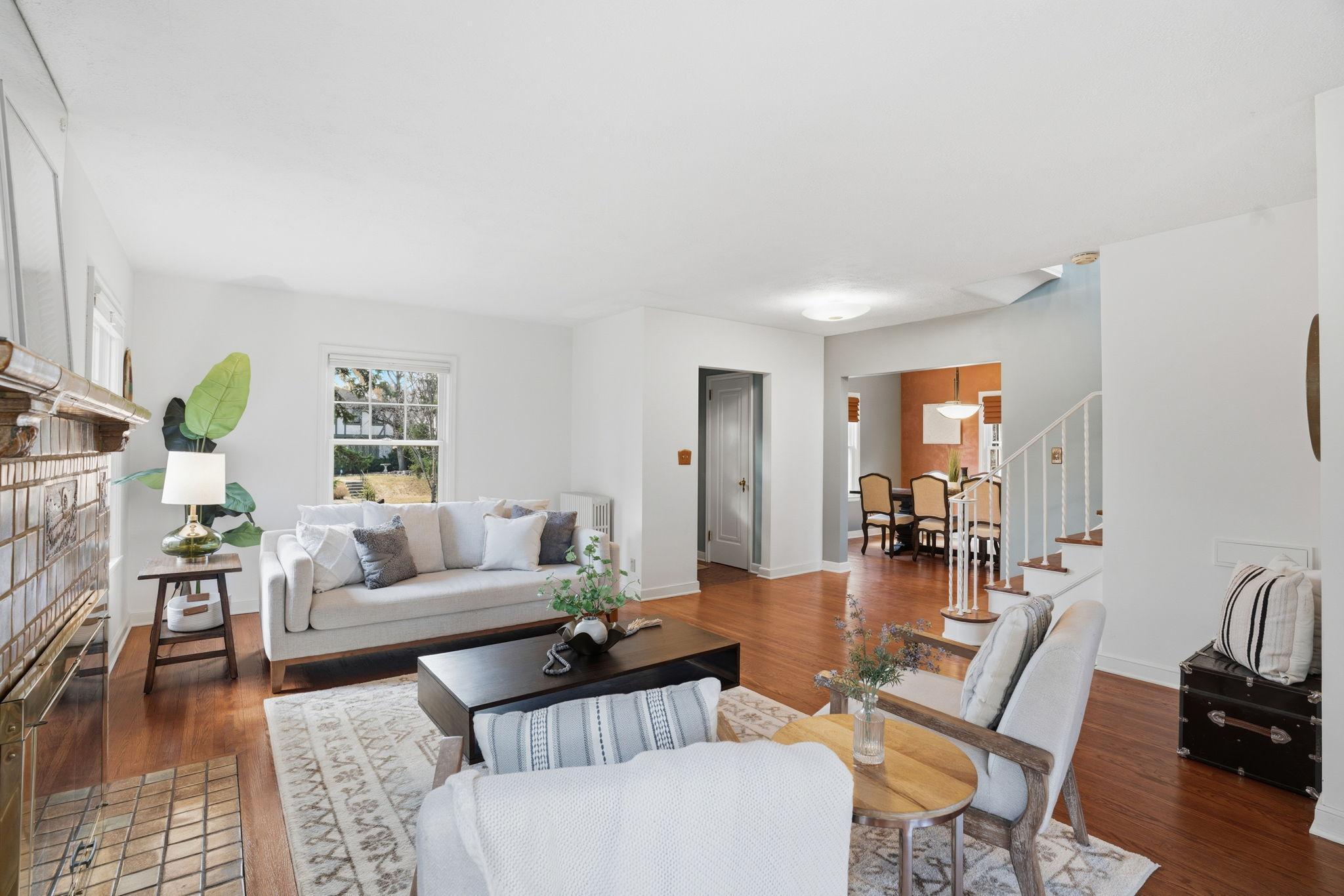 2215 Saint Anthony Parkway