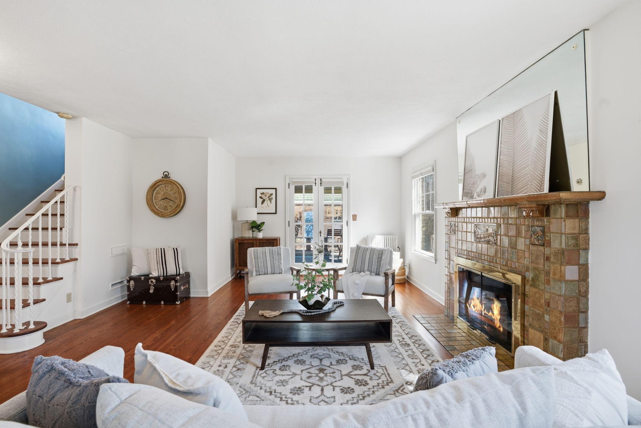 2215 Saint Anthony Parkway