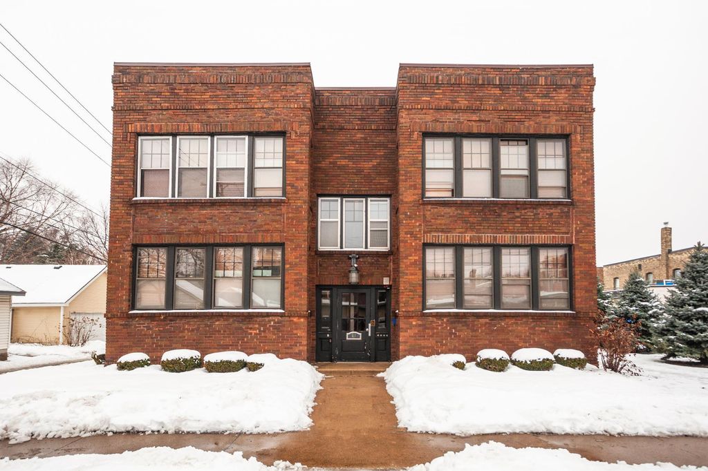 Photo of 61 Cambridge Street, Saint Paul, MN 55105 (MLS # 7006196)