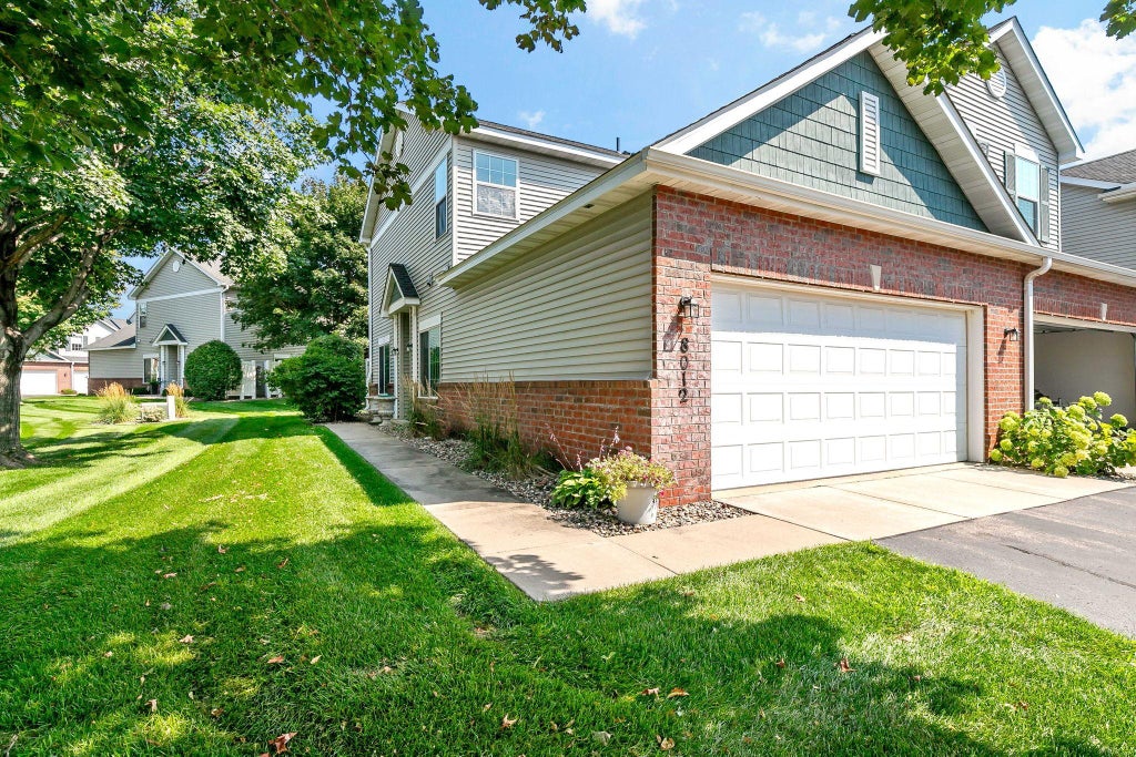 Photo of 8012 Stratford Circle S, Shakopee, MN 55379 (MLS # 7142596)