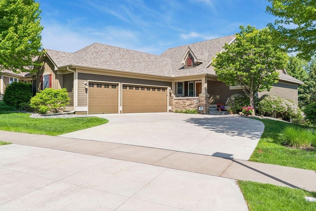 Photo of 1367 Palisade Path, Woodbury, MN 55129 (MLS # 7079369)