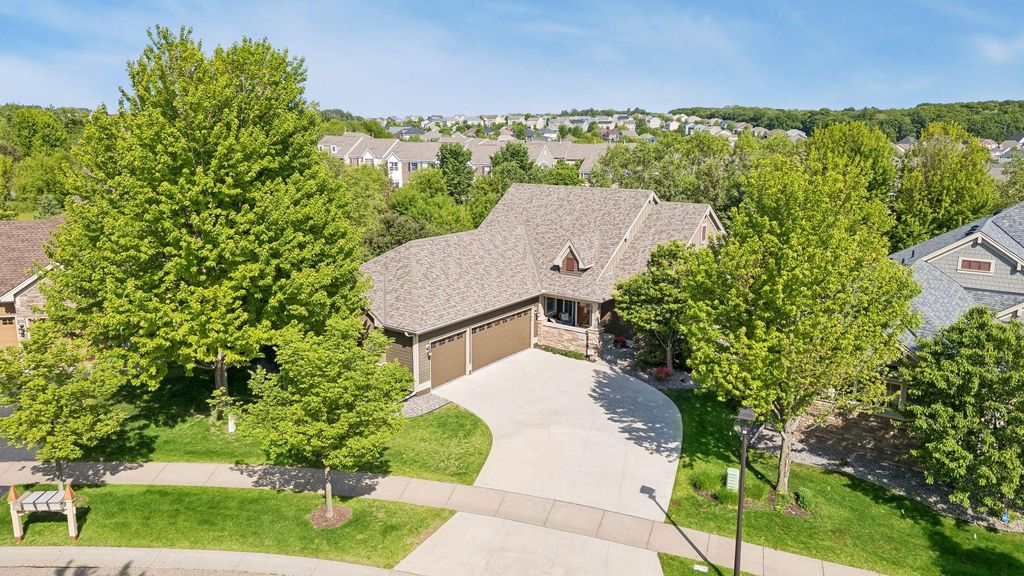 Photo of 1367 Palisade Path, Woodbury, MN 55129 (MLS # 7079369)
