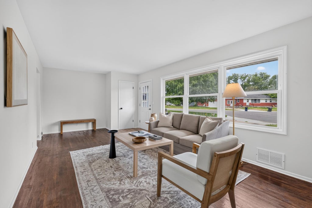 Photo of 1211 Sunnyside Drive, Farmington, MN 55024 (MLS # 7157725)