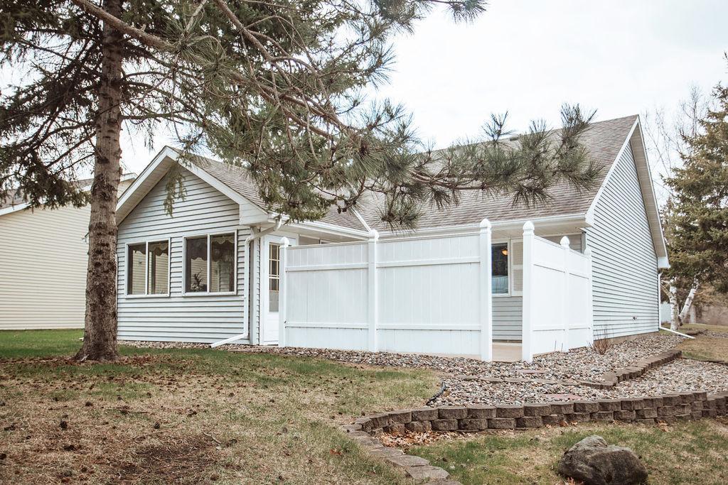 2501 Woodridge Lane