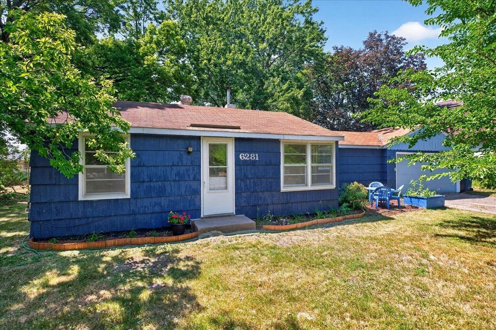 Photo of 6281 Brunswick Avenue N, Brooklyn Park, MN 55429 (MLS # 7123304)