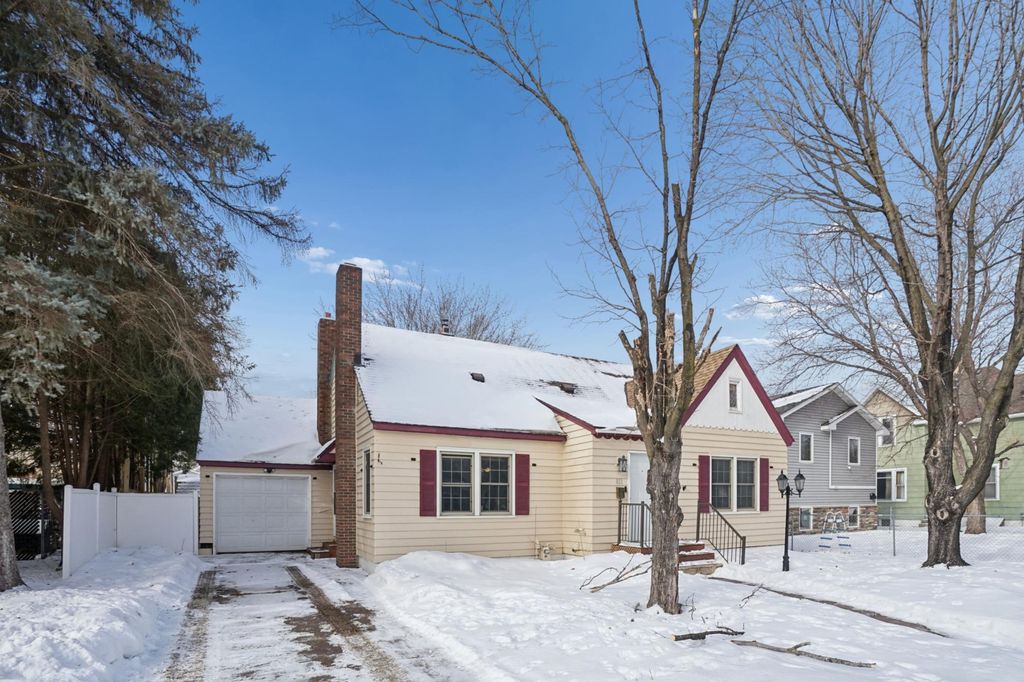 Photo of 811 15th Avenue S, Saint Cloud, MN 56301 (MLS # 7017598)