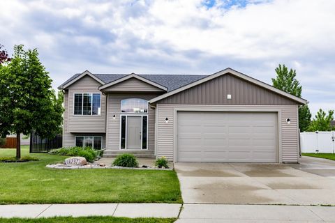 Photo of 1237 Diversion Drive, West Fargo, ND 58078 (MLS # 7094893)