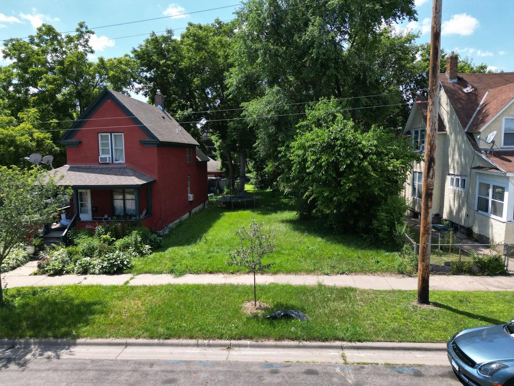 Photo of 697 Virginia Street, Saint Paul, MN 55103 (MLS # 7005417)