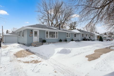 1918 18 1/2 Street NW Rochester MN 55901