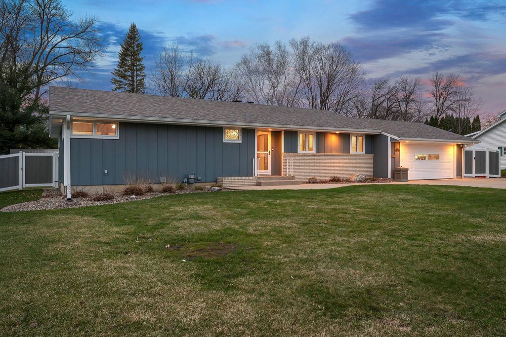 Photo of 307 21st Street NW, Austin, MN 55912 (MLS # 7047648)
