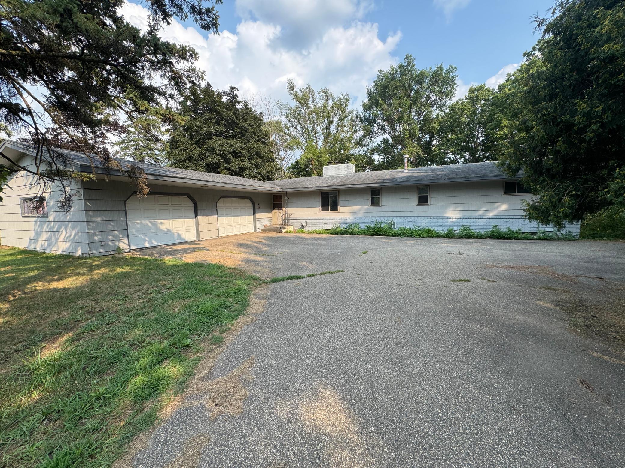 9149 Meadowview Road - Photo 2