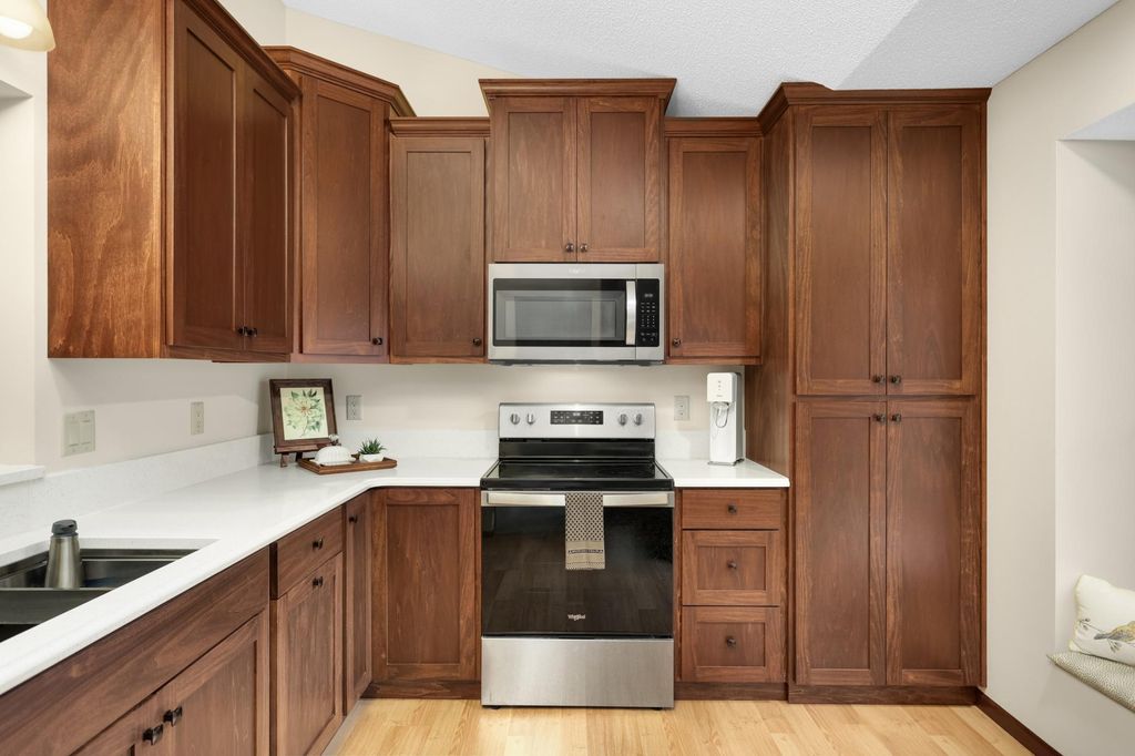 Photo of 11040 Oregon Curve, Bloomington, MN 55438 (MLS # 6819402)