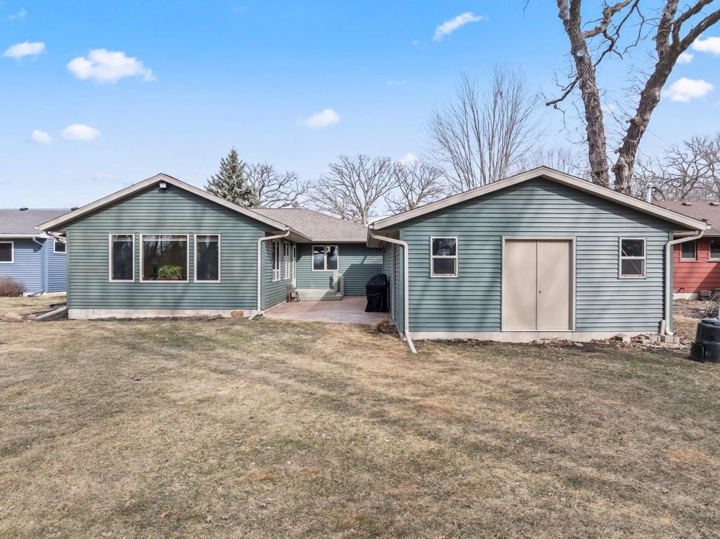 Photo of 1906 7th Avenue SE, Austin, MN 55912 (MLS # 7029020)