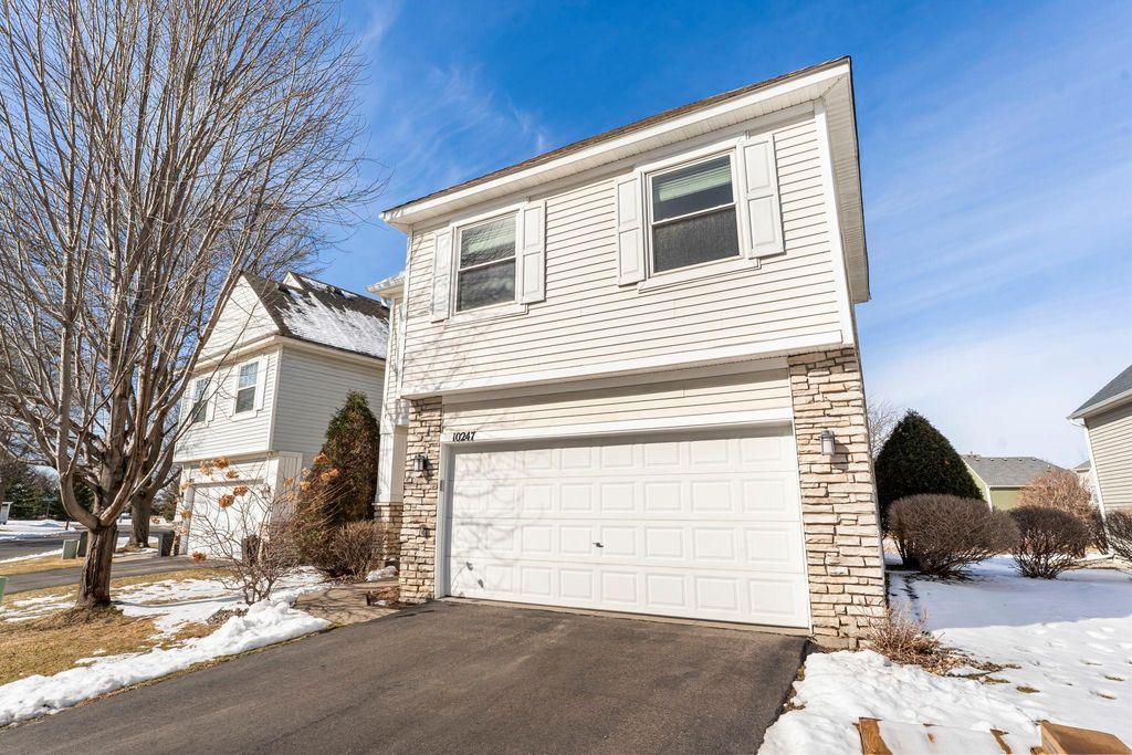 Photo of 10247 Country Club Curve, Woodbury, MN 55129 (MLS # 7028404)