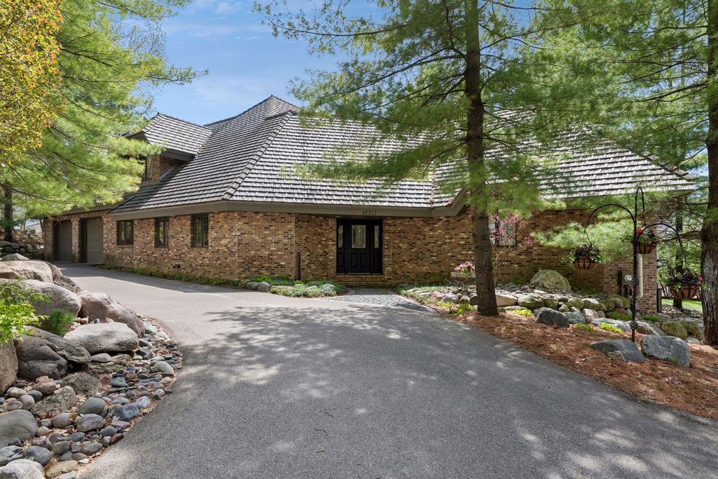 Photo of 18217 Woolman Drive, Minnetonka, MN 55345 (MLS # 7052178)