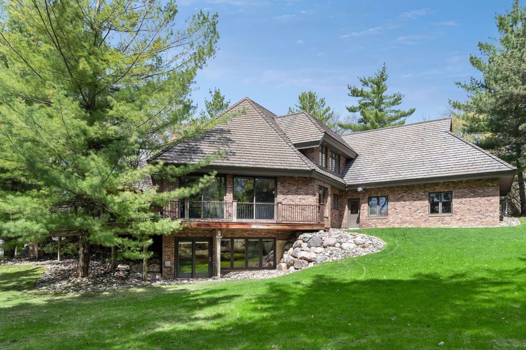 Photo of 18217 Woolman Drive, Minnetonka, MN 55345 (MLS # 7052178)