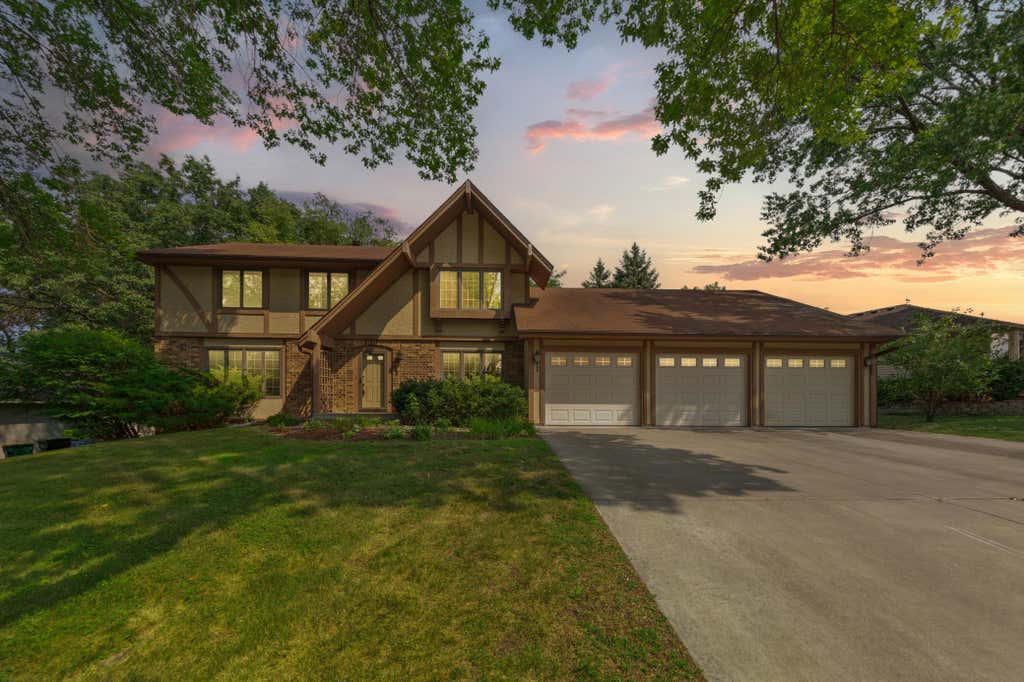 Photo of 14613 Carriage Lane, Burnsville, MN 55306 (MLS # 7127469)