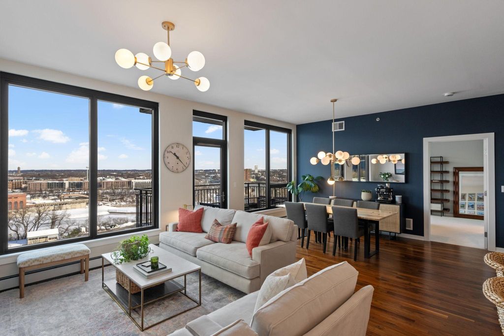 Photo of 1240 S 2nd St #924, Minneapolis, MN 55415 (MLS # 7009391)