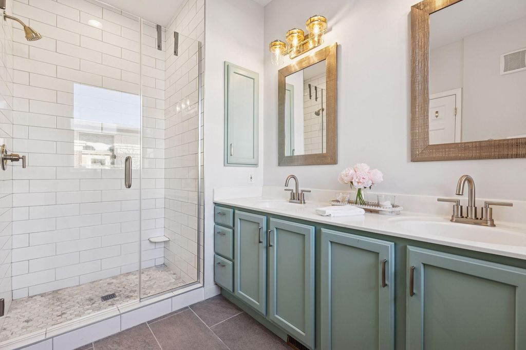 Photo of 37 4th Avenue N #103, Minneapolis, MN 55401 (MLS # 6813129)